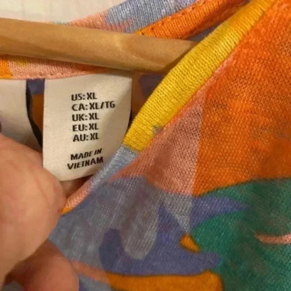 Joie 100% Linen Tropical Print Knit Button Back Top - Picture 4 of 7